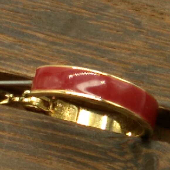 Vintage MONET Red Enamel Inlay Hoop Earrings Gold-Tone - Picture 6 of 16